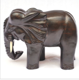 匠心獨運 花梨茶盤與根雕茶具套裝的工藝美學(xué)